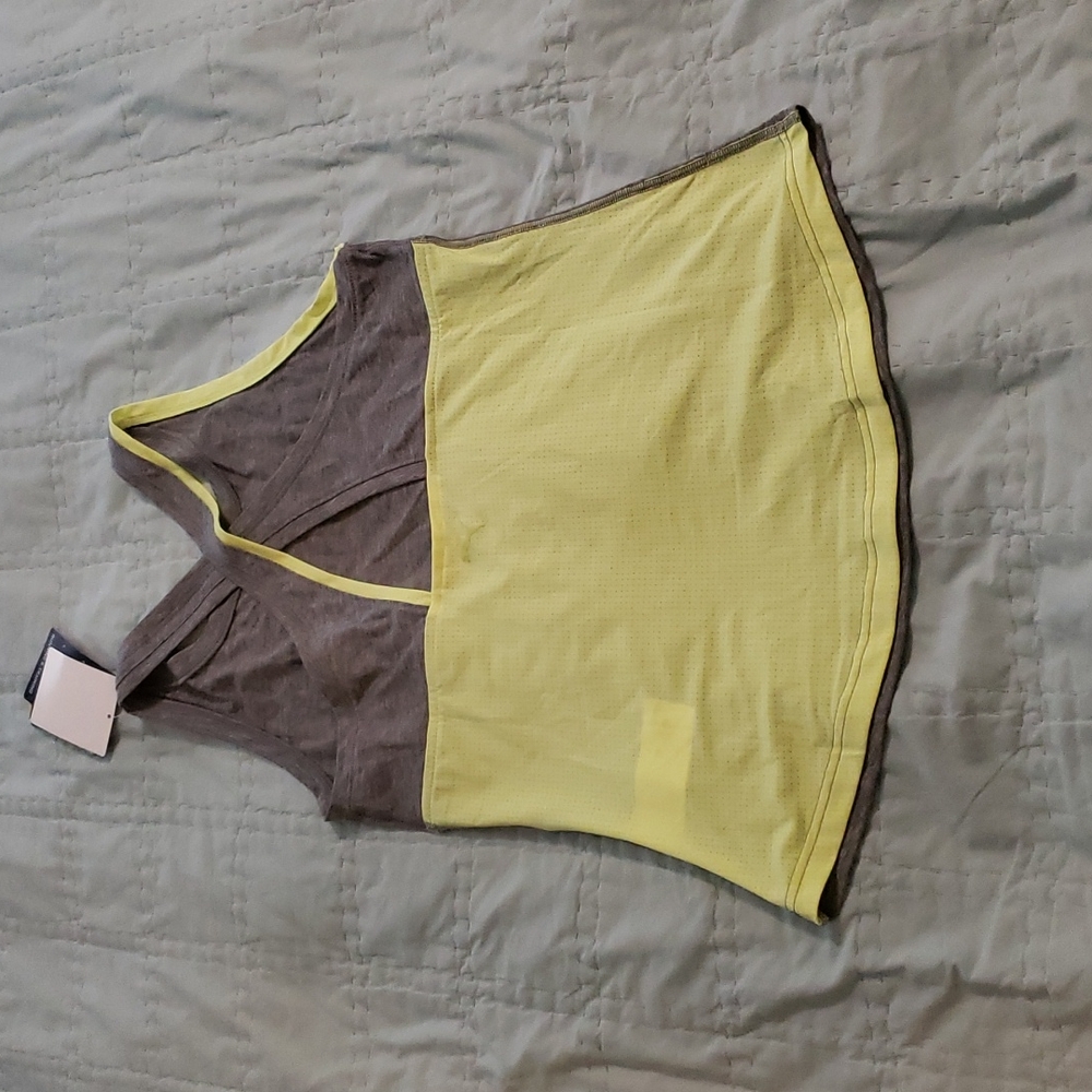 Workout tank - Picture 2 of 2